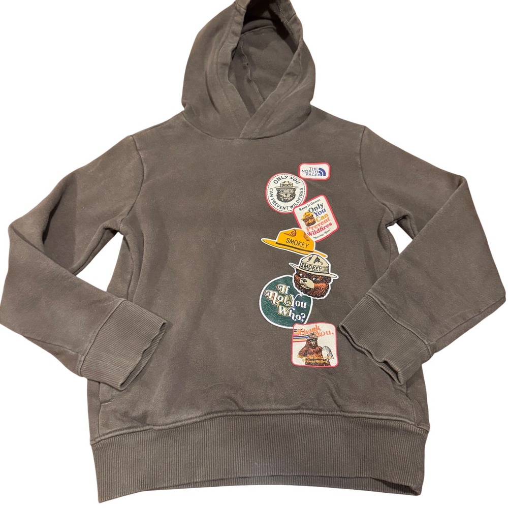The North Face Smokey Bear Graphic Patch Hoodie Olive Green Kids Small 7/8